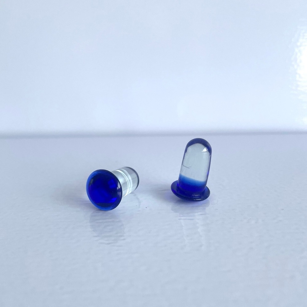 Single Flare Glass Colorfront Gauge Plug - 0ga / 8mm, Cobalt Blue
